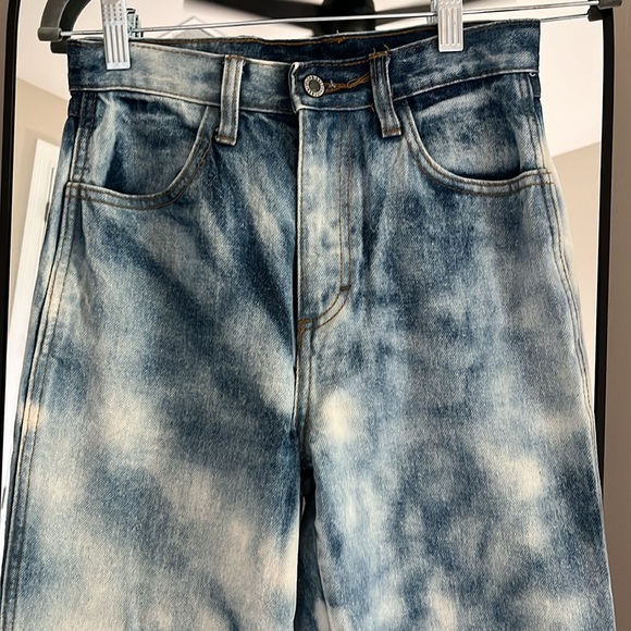 Brandy Melville acid wash jeans - Picture 3 of 8